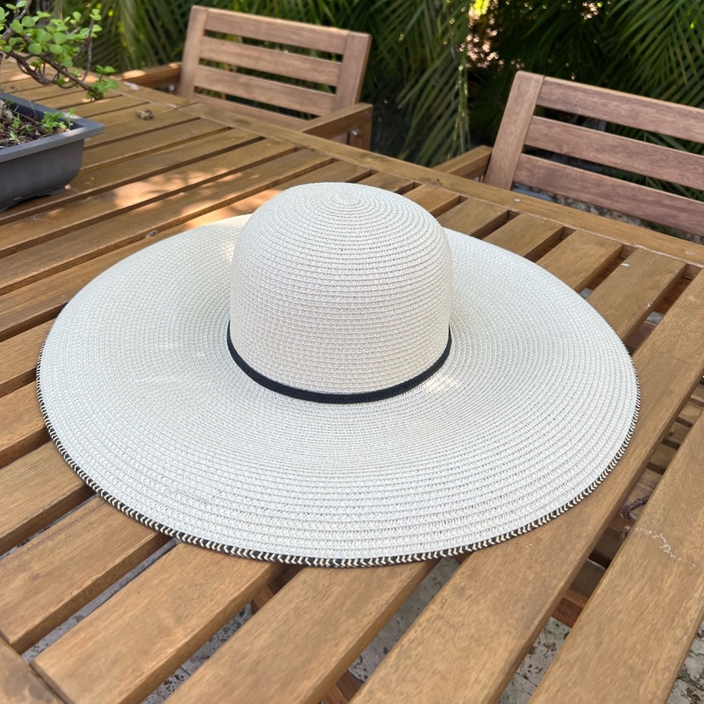 Club Monaco Chart-wheel Straw Hat Made in Italy